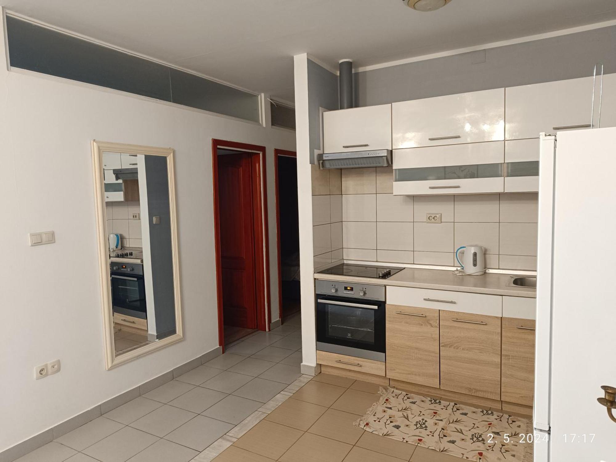 Leonica Apartment Omis Bagian luar foto